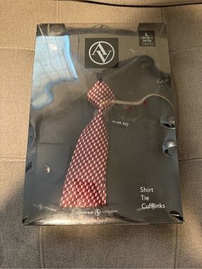 Adrienne Vittadini Black Dress Shirt with Red Pattern Tie Set